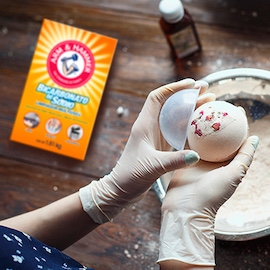 Crea una Bomba para desinfectar el baño con Bicarbonato de Sodio Arm & Hammer™