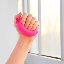 Haz tu propia pelota antiestrés con Bicarbonato de sodio Arm & Hammer™.